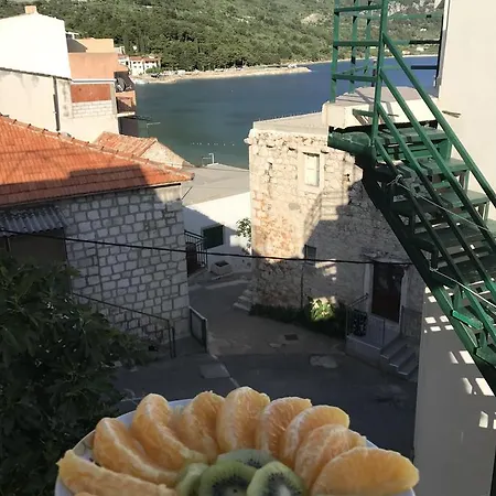Apartment Igrane *